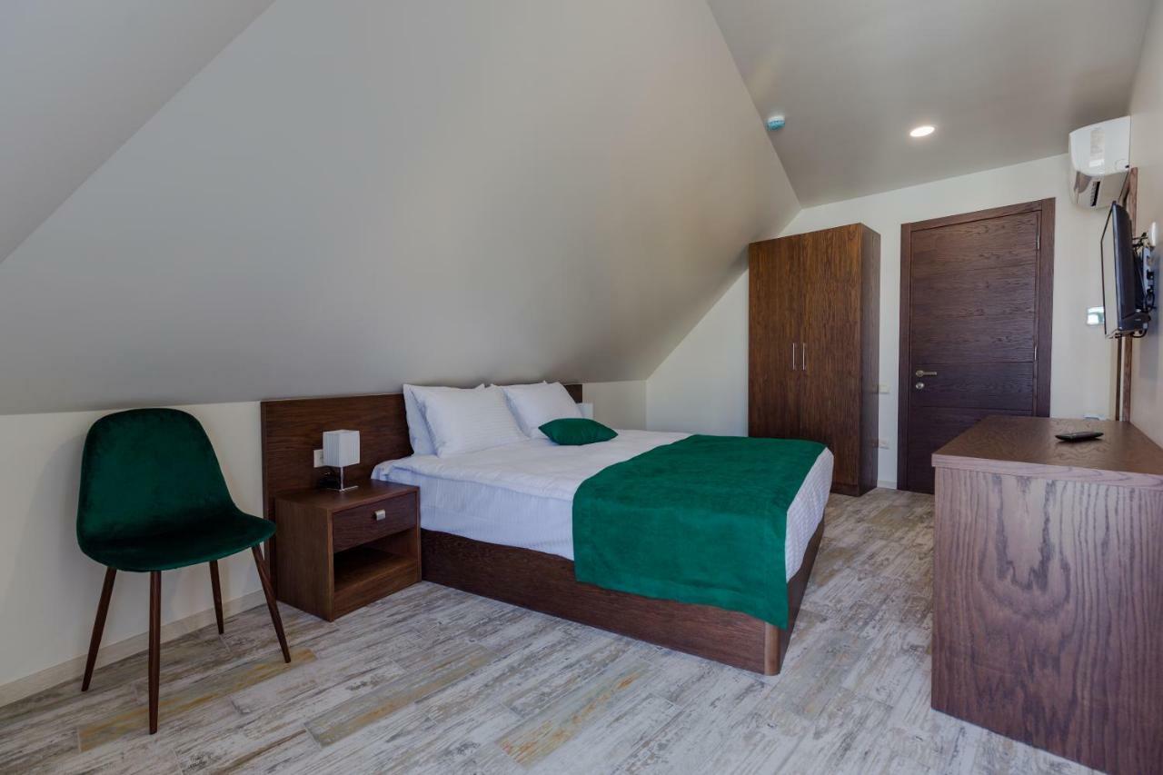Hotel Bloom 巴统 外观 照片