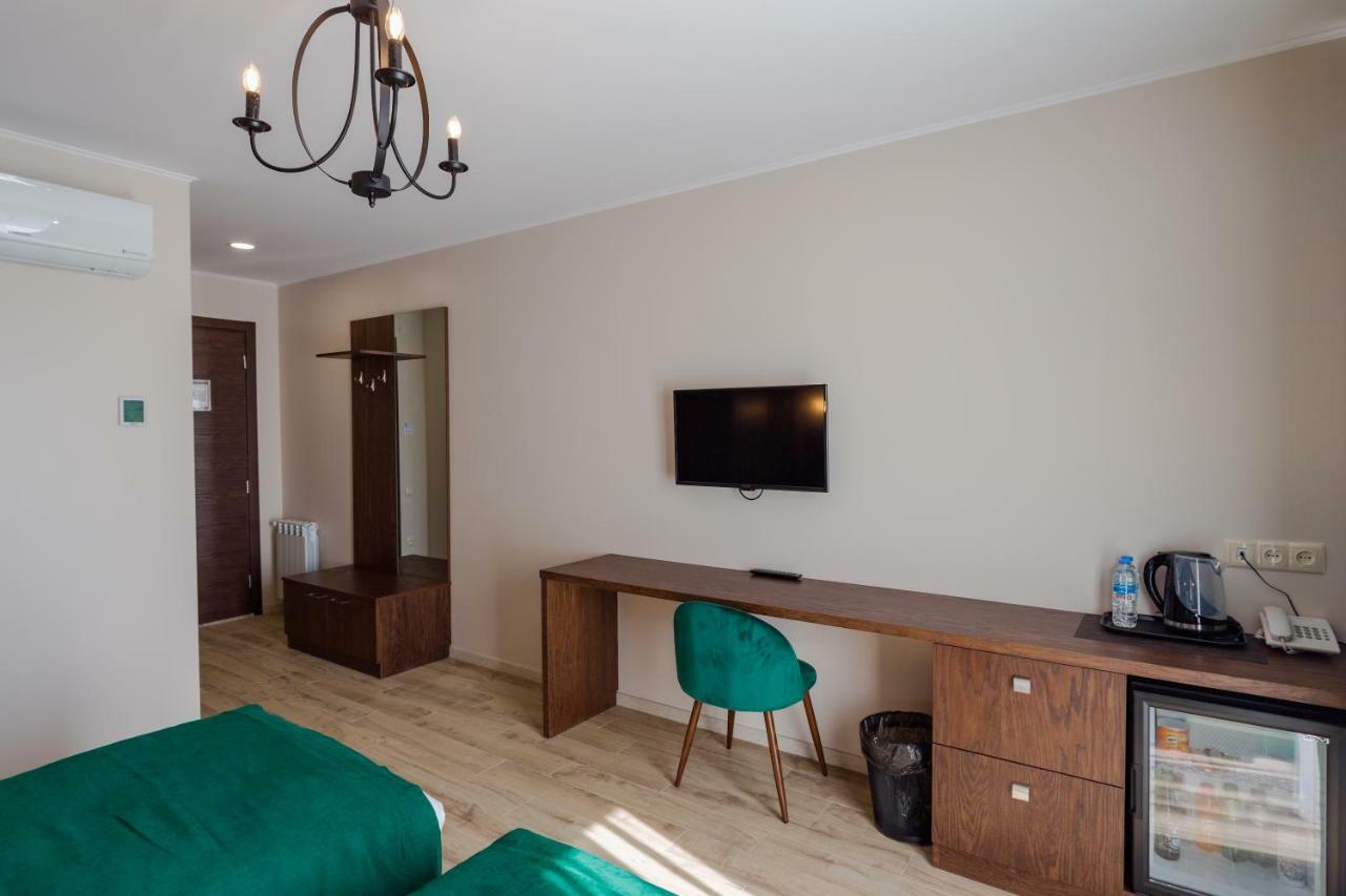 Hotel Bloom 巴统 外观 照片