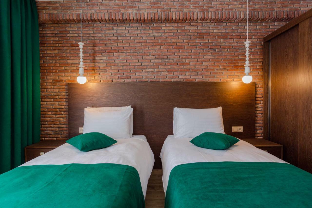 Hotel Bloom 巴统 外观 照片